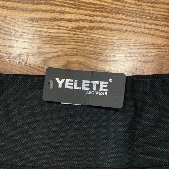 Womens Yelete legging grey black NWT - Picture 3 of 6